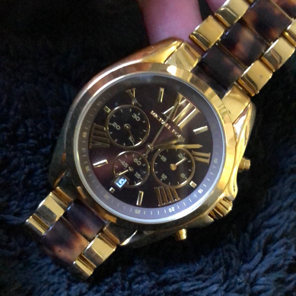 Watch - image 1